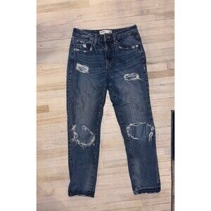 Garage size 3 26x26 distressed pants /capri